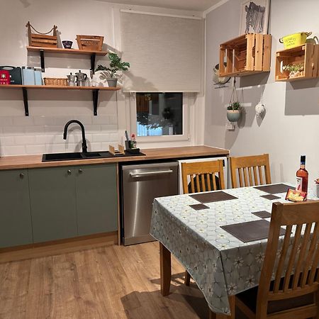 Maria- Bright And Modern City Center Apartment . Edimburgo Esterno foto
