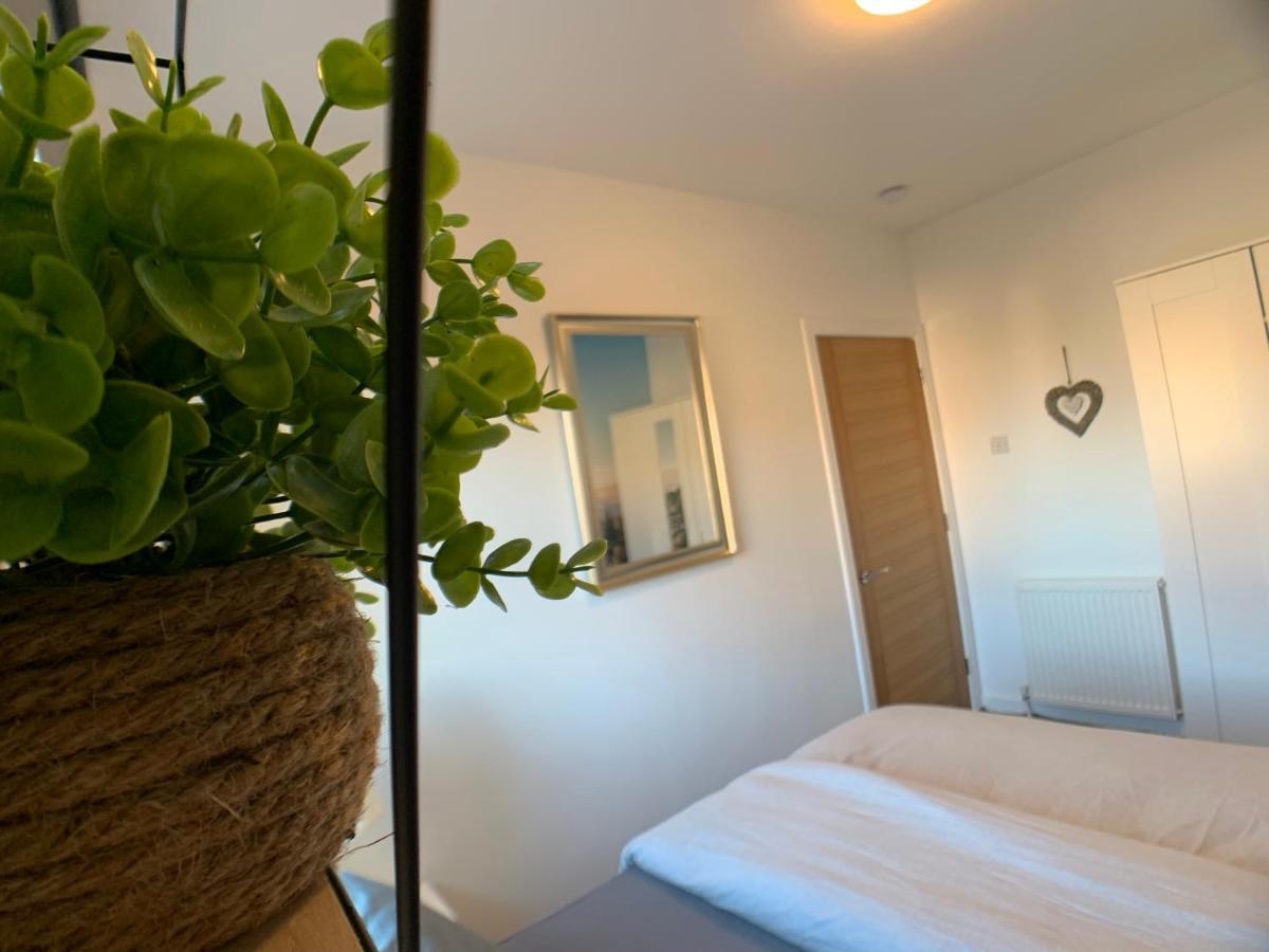Maria- Bright And Modern City Center Apartment . Edimburgo Esterno foto