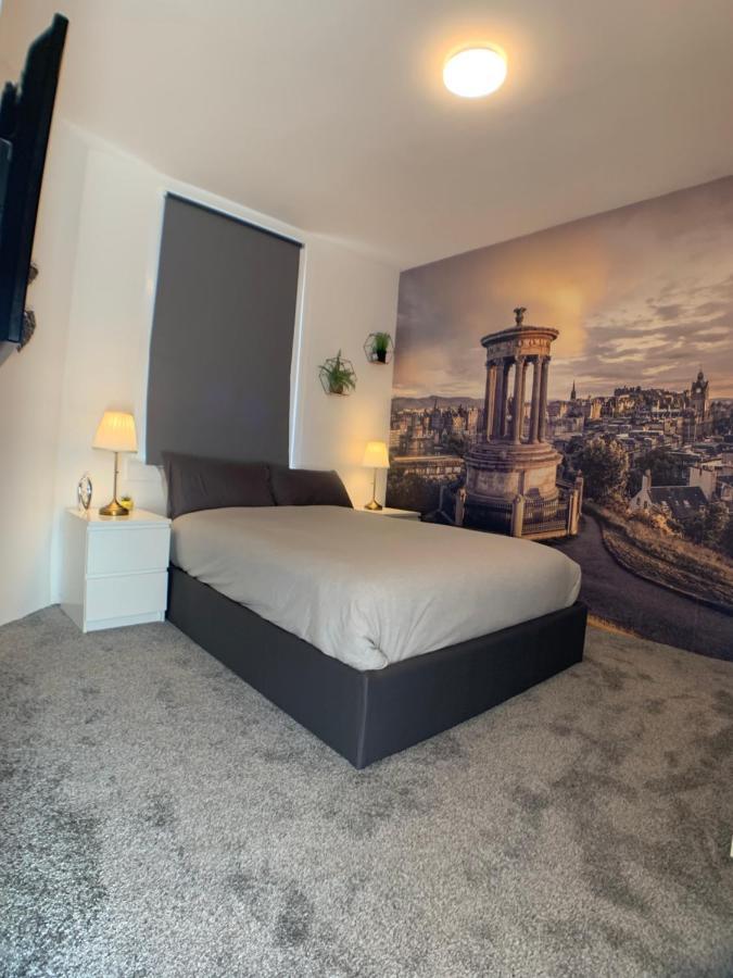 Maria- Bright And Modern City Center Apartment . Edimburgo Esterno foto