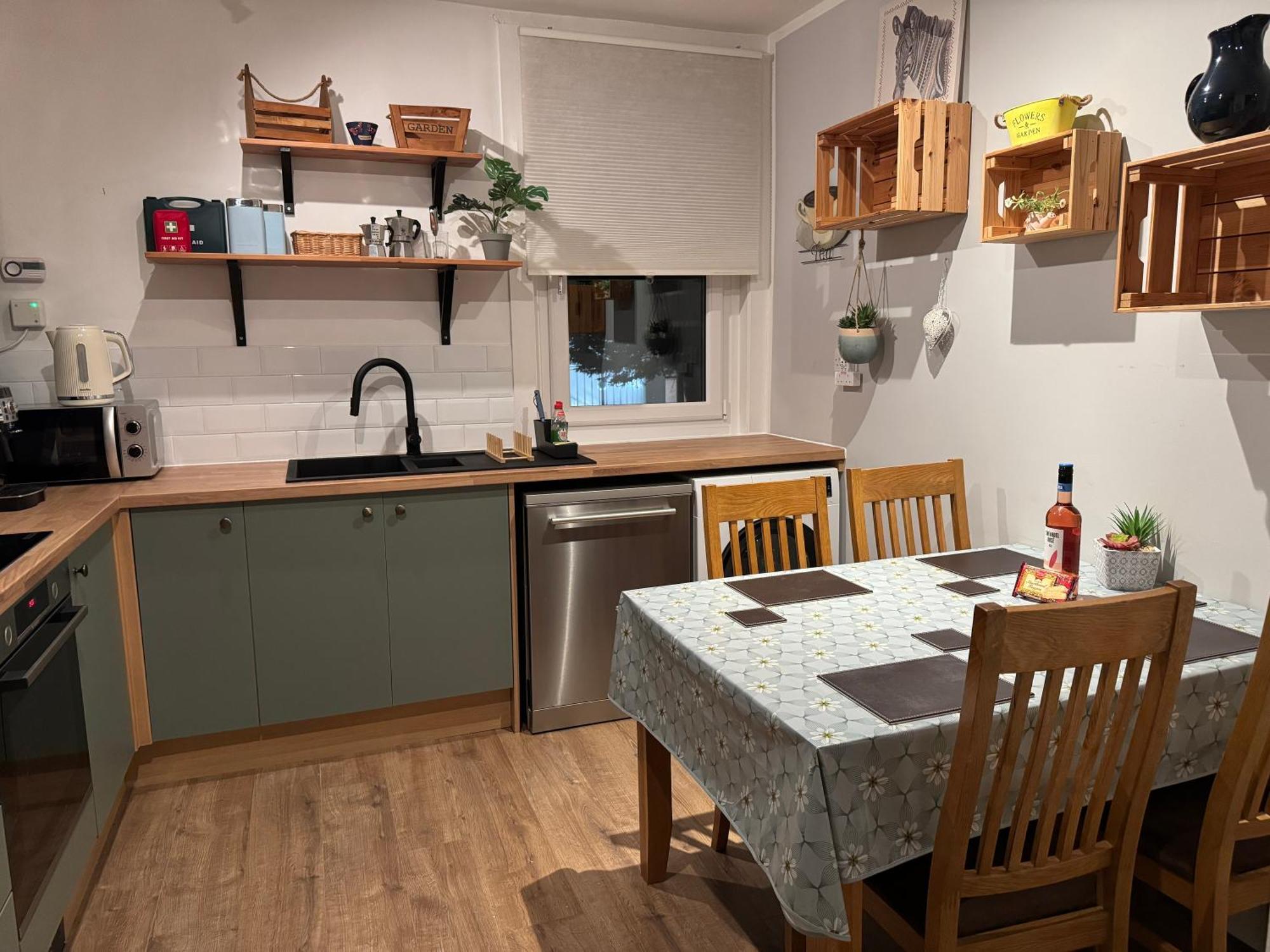 Maria- Bright And Modern City Center Apartment . Edimburgo Esterno foto